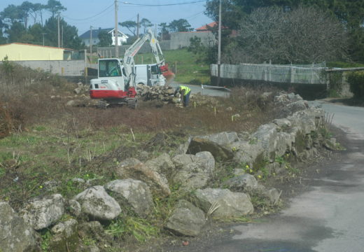En marcha as obras de pavimentación e ampliación da rúa Faxinde en Castiñeiras